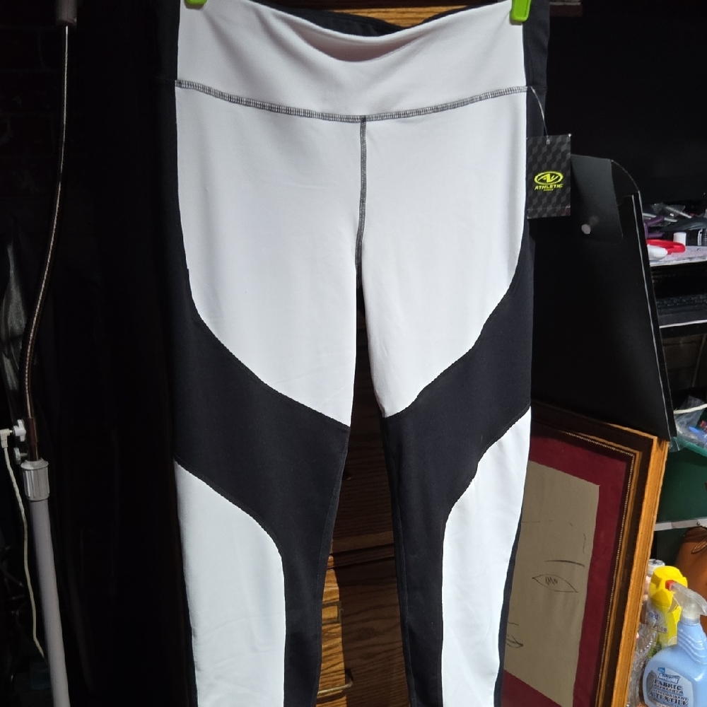Athletic Works Black & White Colorblock Leggings